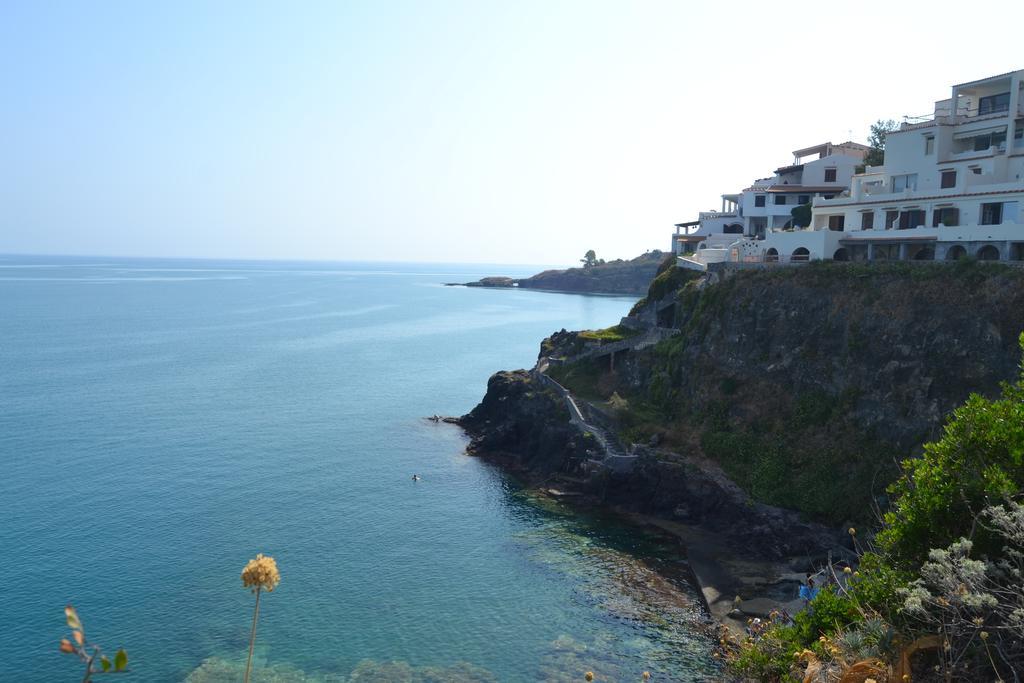 Iris House Apartment Agnone Bagni Luaran gambar